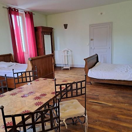 Les Chambres Du Cheval Blanc Allassac Dış mekan fotoğraf